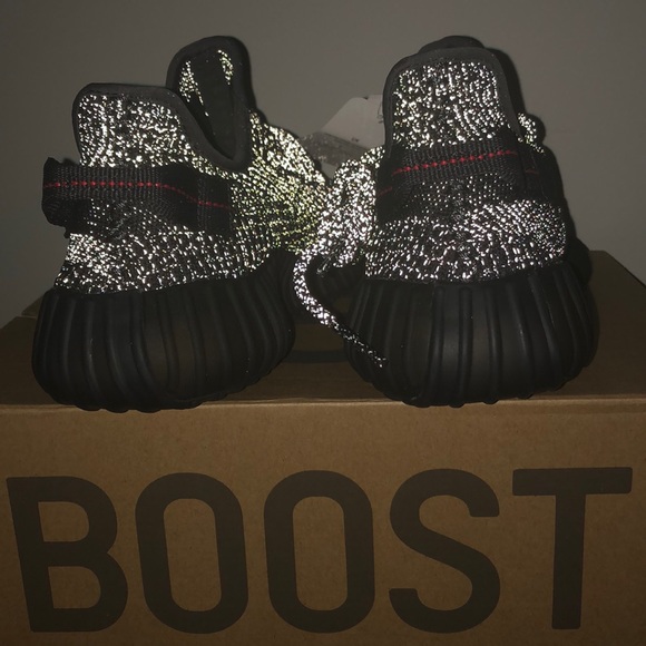 Yeezy Boost 350 V2 “Static Black” - Picture 3 of 8